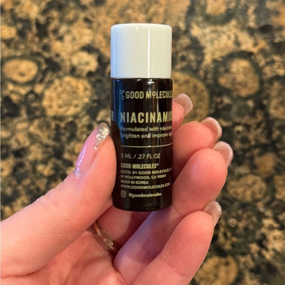 Makeup - Picture 6 of 8